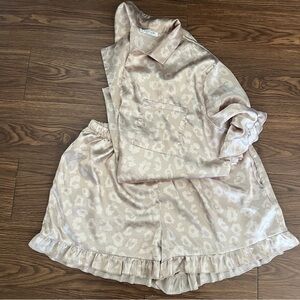Silk Pajama Set in Beige Floral